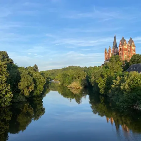 Forellenhof - Mitten In Der *